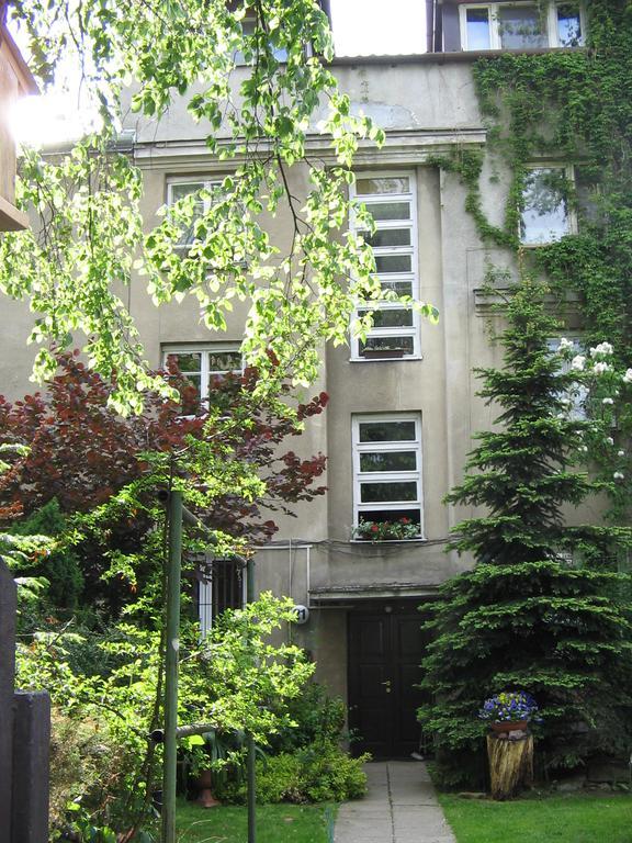 Animrumru Warszawa Exteriör bild